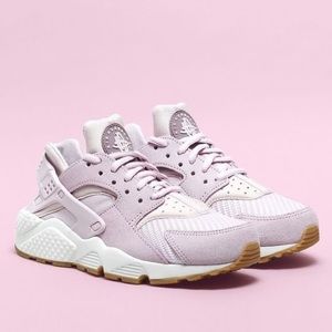 NIKE WMNS AIR HUARACHE RUN (BLEACHED LILAC)